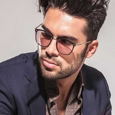 Close up of a natural, undetectable LiteStyle hairline on a young man